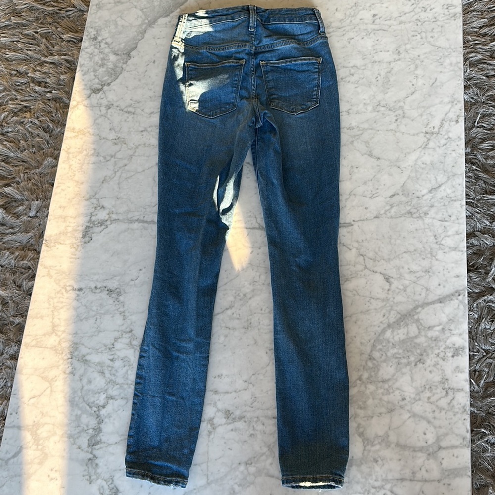 Universal Thread High Rise Jeans - Picture 5 of 6